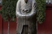 好，用户让我写一篇关于周公解梦杀猪的文章，标题和内容都要写。首先，我需要理解这个主题。周公解梦是传统文化中的一个经典故事，涉及到梦的解析和人生哲理。杀猪这个元素可能与农业、节俭有关