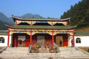 高士山，探访寺庙与求签文化