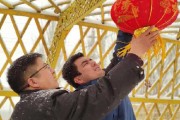 2023年挂灯笼的吉时，春节习俗与最佳时机