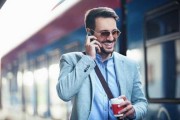 郑博士12生肖8月运势解析，事业与健康 focus on your future