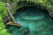解梦山峰流水，自然之韵与心灵之语