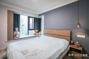 紧凑卧室布局，巧选家具，打造和谐空间