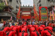 庙会求签，介休绵山的传统文化与现代生活交响曲