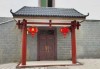 门前建柱子讲究，布局与寓意解析