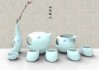 好，用户让我写一篇关于茶具有什么讲究的文章，先写标题，再写内容，内容不少于880字。首先，我需要确定标题，要吸引人又相关。考虑到和茶的结合，标题可以是茶与，茶道中的