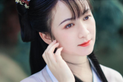 2025年属鸡人运势解析，虎年对鸡年的影响