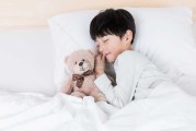 睡觉摸到纸钱，预兆与解梦的深层解析