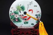 门上挂件，中的重要象征