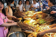 摆摊算命学，传统智慧与现代