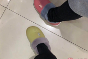 梦到袜子掉毛，预兆与解梦解析