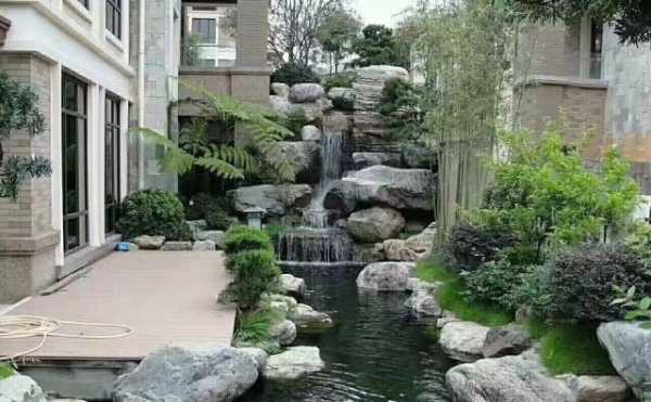 假山搭配什么树好？,古树（如松树,柳树）,地形树（如枫树,香樟）,第1张