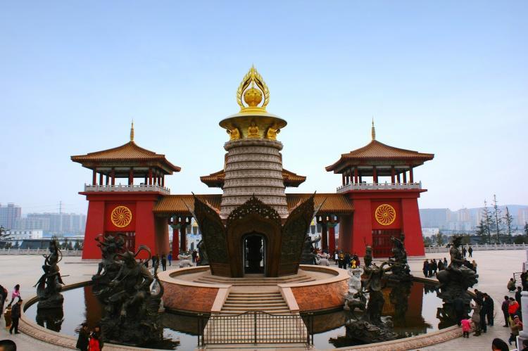 宝莲寺，圣地与民间的交汇处,宝莲寺,宗教与民间的交汇,第1张
