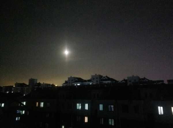 晚上摔碎花盆，一场关于自我认知的隐喻,象征,第1张