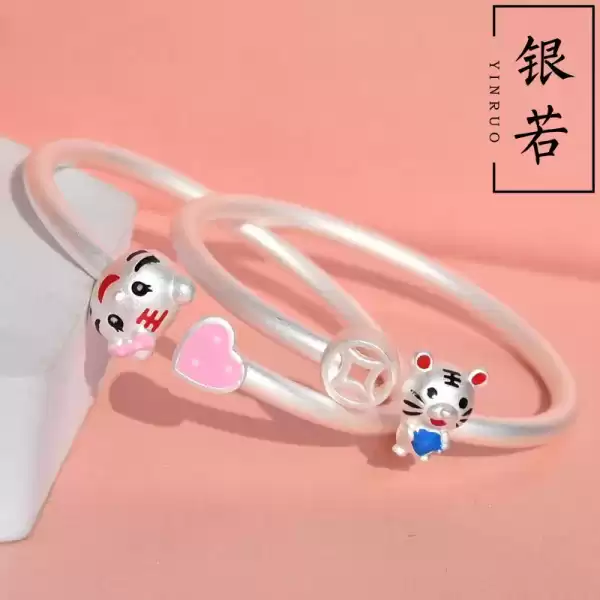 虎宝宝手镯命名指南，为女生量身定制的美,象征,第1张