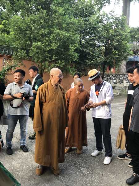 南华寺求签政策最新解读，传统智慧与现代文明的交汇,文化传承,求签,寺庙,第1张