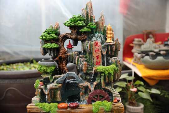 假山上的摆件叫什么,象征,与和谐,装饰品,第1张