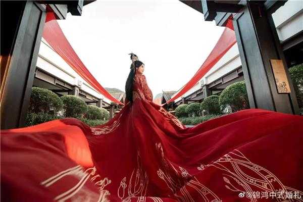 中式婚礼，吉时已到，传统与现代的融合,象征,吉时,传统与现代,第1张