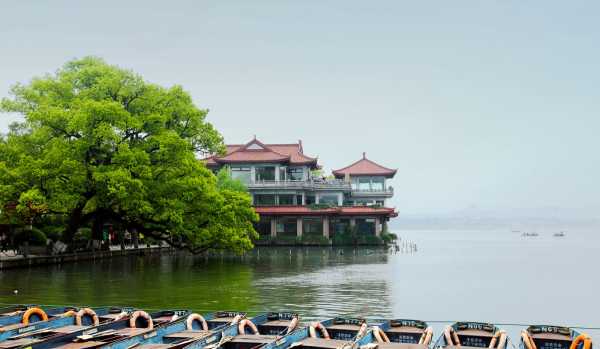 西湖豪庭，Construction Commencement and Its Significance,杭州西湖豪庭楼盘品质解析,西湖豪庭项目启动：解析其发展与投资价值,第1张