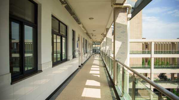 走廊Choosing the Right Color and:How to Create a Cozy and Functional Space,气场,能量,风水布局,第1张