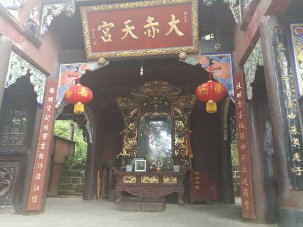 老君洞求签，一场跨越时空的仪式,象征,命运,挑战,第1张