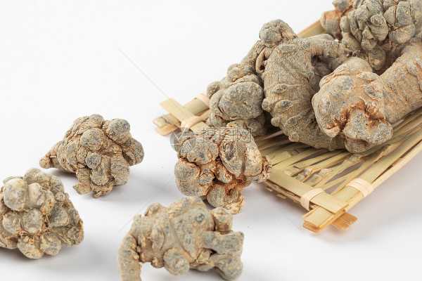三七名字，解锁健康 secrets 的关键,吉凶,健康状况,名字的吉凶,第1张