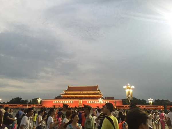 父母见面谈婚事，传统与现代的结合,象征,吉时,传统与现代,第1张