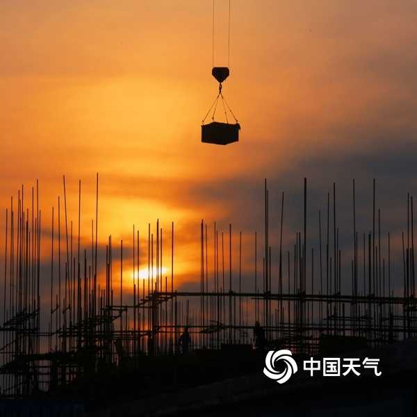 晨曦初露，门吉时至，2021年的新起点,象征,挑战,吉时,第1张