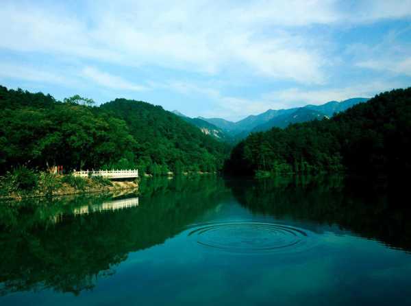 好，用户让我写一篇关于南岳衡山求签木签的文章，先写标题，再写内容，内容不少于997个字。首先，我需要理解用户的需求。看起来用户可能对南岳衡山的文化、历史或者民间感兴趣，特别是关于求签木签的习俗,象征,命运,自我,第1张