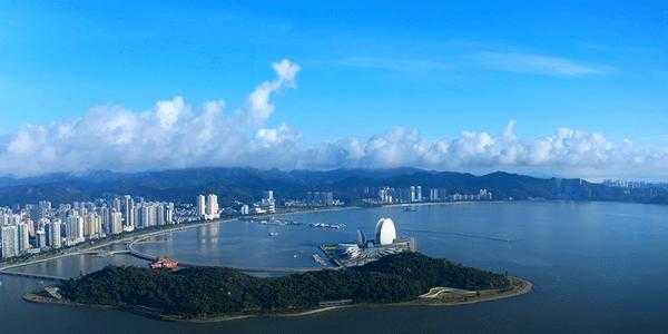 好，用户让我写一篇关于珠海求签求学业的文章，首先得确定标题。我觉得珠海求签，命运与学业的交挺合适的，能体现求签在珠海与学业之间的联,命运,挑战,自我,第1张