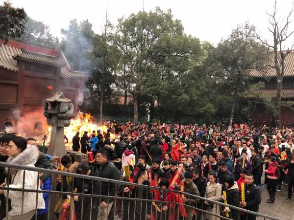南岳祈福求签，传统与现代的对话,象征,希望,求签,第1张