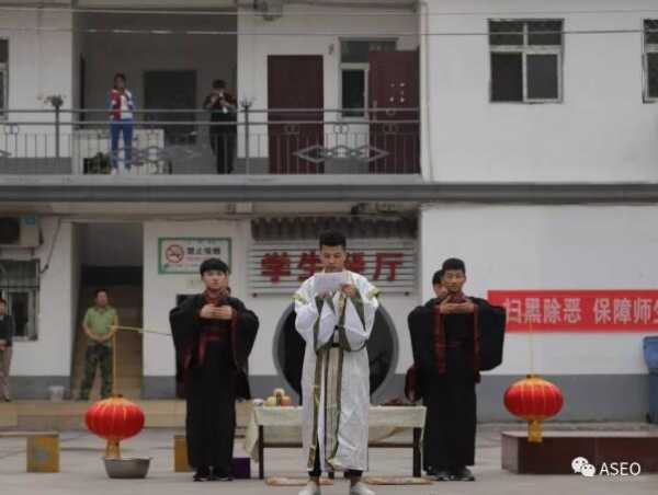 2018年初二拜神吉时，传统与现代的融合,吉时,文化传承,传统与现代,第1张