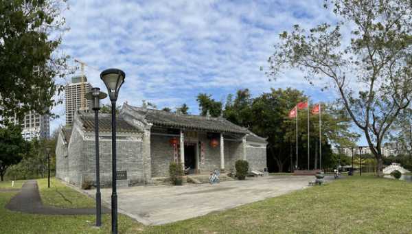 好，用户让我写一篇关于宗祠前挂什么旗好的文章。首先，我需要确定文章的标题，得吸引人又相关。是内容，不少于823个字，得涵盖知识和具体建议,象征,气场,风水布局,第1张