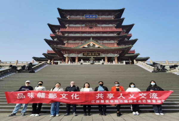 最后，总结求签文化在的传承和现代的意义，强调其在个人生活中的应用和心理上的慰藉。整个文章要保持流畅，丰富，同时语言要生动，让读者感受到求签文化的独特魅力,希望,求签,吉凶,第1张