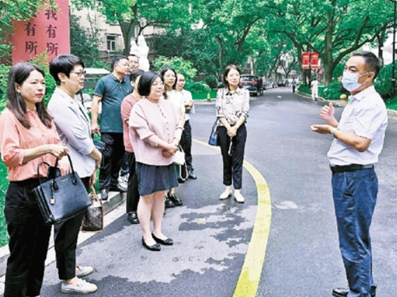 签字，现代社区治理中的城市病,签字在现代社区治理中的作用,城市病与社区治理中的签字行为,第1张
