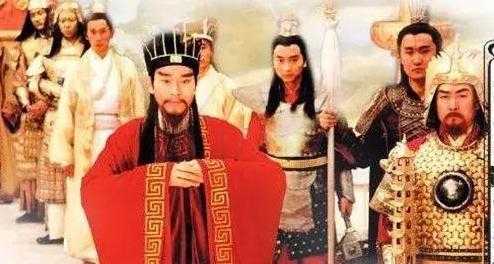 首先，我得确定保生大帝是什么。保生大帝可能是指一种占卜方法或布局，可能与 Chinese 或命理有关。第13签通常在塔罗牌中是一个特定的牌，可能在这里有的解释,象征,事业,自我,第1张