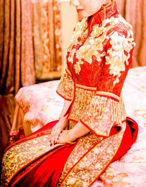 新娘出嫁四句吉时语,传统与现代的结合,吉时,文化传承,传统与现代,第1张 新娘出嫁四句吉时语,传统与现代的结合,吉时,文化传承,传统与现代,第1张