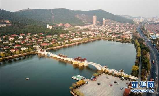 好，用户让我写一篇关于镇江茅山求签时间的文章，还给了标题和内容的要求。首先，我需要确定标题，得吸引人又相关。镇江茅山是著名的求签地点，所以标题要突出茅山和求签时间,气场,求签,占卜,第1张