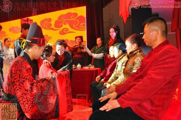 梦见去庙里算命,预示着什么?解析梦境中的庙里算命象征意义,象征,挑战,自我,第1张 梦见去庙里算命,预示着什么?解析梦境中的庙里算命象征意义,象征,挑战,自我,第1张