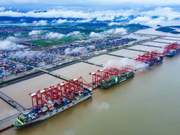 好，用户让我写一篇关于浙江哪个道观求签比较灵的文章。首先，我需要确定文章的标题，得吸引人又专业。，内容部分要详细，不少于867个字，涵盖几个道观的情况，比较它们的影响力和特色,象征,希望,气场,第1张