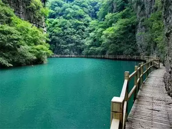 好,用户让我写一篇关于昆明哪里有求签的地方卖的文章。首先,我需要确定文章的标题,得吸引人又相关。是内容,不少于828个字,得涵盖昆明有哪些地方卖求签,以及这些地方的特色和推荐,希望,求签,传统与现代,第1张 好,用户让我写一篇关于昆明哪里有求签的地方卖的文章。首先,我需要确定文章的标题,得吸引人又相关。是内容,不少于828个字,得涵盖昆明有哪些地方卖求签,以及这些地方的特色和推荐,希望,求签,传统与现代,第1张