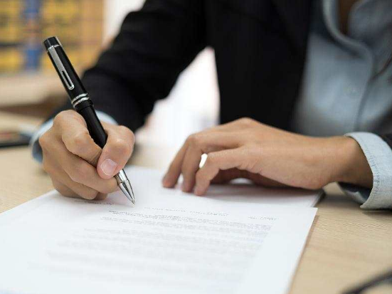 好,用户让我写一篇关于考试求签中下签的文章,首先得确定标题。标题要简洁明了,又能吸引人,所以考试求签,中下签的困境与突破听起来不错,挑战,希望,求签,第1张 好,用户让我写一篇关于考试求签中下签的文章,首先得确定标题。标题要简洁明了,又能吸引人,所以考试求签,中下签的困境与突破听起来不错,挑战,希望,求签,第1张