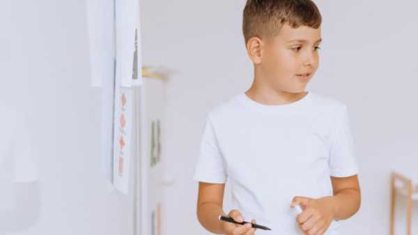 ，可以分点讨论名字的选择，比如宝宝的性格、未来的发展，以及名字的搭配和发音。还可以举一些的宝宝名字供参考，帮助读者更好地理解取名的思路,象征,事业,希望,第1张