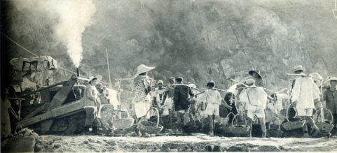 好，用户让我写一篇关于1956年属什么算命的文章，先写标题，再写内容，内容不少于862个字。首先，我需要明确用户的需求。算命通常涉及命理学，比如干支、五行、八字等，所以这篇文章应该围绕这些内容展开,命运,挑战,八字,第1张