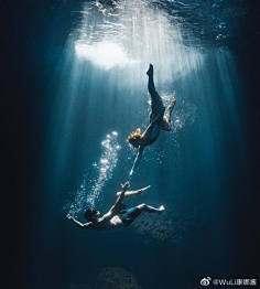 好，用户让我写一篇关于下水口爬老鼠预兆的文章，包括解梦内容，字数不少于903字。首先，我需要确定文章的标题，可能需要一个吸引人的标题，比如下水口爬老鼠预兆，解梦与生活启示,象征,挑战,解梦,第1张