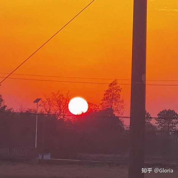 好，用户让我写一篇关于今天晚上什么时候是吉时的文章。首先，我需要明确用户的需求是什么。他们可能是在寻找一个确定吉时的方法，或者对吉时有特定的用途，比如占卜、或者个人决策,希望,八字,吉时,第1张