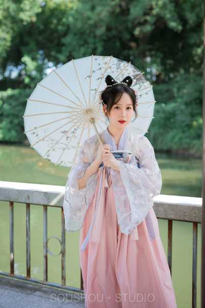 接下来，我得考虑姓林的含义。林通常象征着自然、广阔、宁静，可能还带有一些的意味。所以，名字应该与自然、力量、优雅等相关。女虎宝宝，虎在文化中象征着力量、勇气和，所以名字需要体现出这些特质,象征,事业,希望,第1张