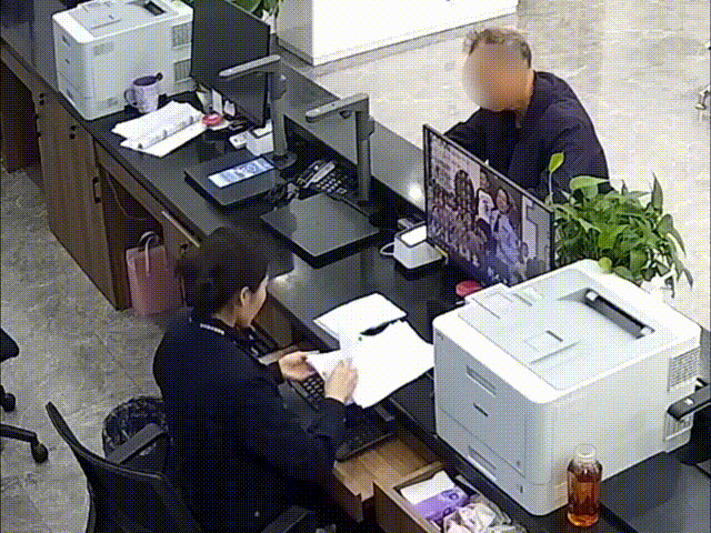 好,用户让我写一篇关于入户门的文章,标题和内容都要写。首先,我得确定文章的标题,得吸引人又专业。,内容部分要涵盖入户门的重要性和具体讲究,确保不少于802个字,象征,事业,希望,第1张 好,用户让我写一篇关于入户门的文章,标题和内容都要写。首先,我得确定文章的标题,得吸引人又专业。,内容部分要涵盖入户门的重要性和具体讲究,确保不少于802个字,象征,事业,希望,第1张