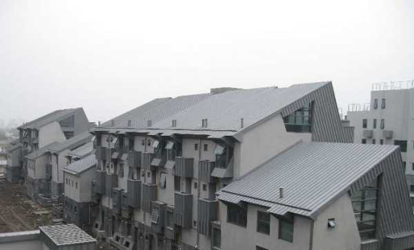 嗯，用户让我写一篇关于屋面颜色的文章，还给了标题和字数要求。首先，我得确定标题，可能需要结合颜色和，比如屋面颜色解析，如何选择适合家宅的屋面颜色。这样既点明了主题，又有吸引力,象征,希望,气场,第1张