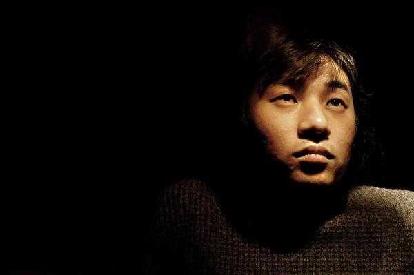 好，用户让我写一篇关于刘跃凡名字吉凶的文章。首先，我需要确定文章的标题，得吸引人又相关。，内容部分要不少于911个字，涵盖名字的吉凶分析、含释、方法以及注意事项,象征,命运,事业,第1张