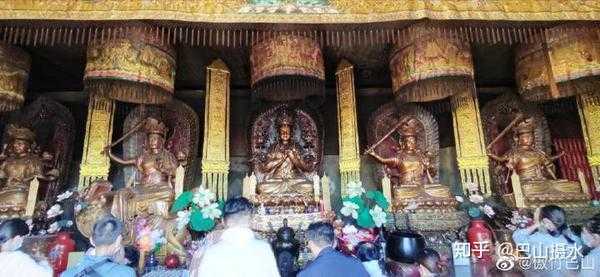 五台山求签盛况,探寻之旅,有多少人在这片圣地上祈求福缘?,象征,希望,求签,第1张 五台山求签盛况,探寻之旅,有多少人在这片圣地上祈求福缘?,象征,希望,求签,第1张